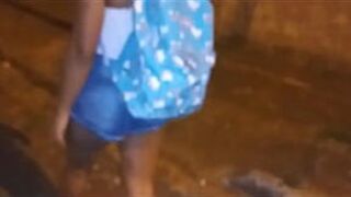 Муж черной девушки оставил ее на улице после драки, а я наставил палку на замужнюю женщину - порно видео