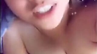 Пухлая сводная сестра с большими сиськами позволила мне трахнуть ее - порно видео