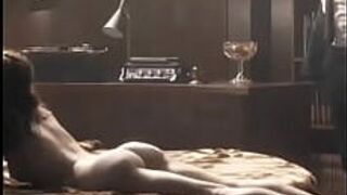 Александра Джонстон обнаженная, демонстрирующая идеальную грудь - порно видео