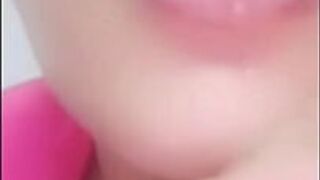 Очень жесткая египтянка с розовой киской - порно видео